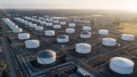 Giá dầu quay đầu phục hồi bất chấp OPEC+ tiếp tục tăng sản lượng