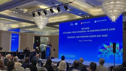 Đoàn doanh nghiệp Thụy Điển đến Việt Nam thúc đẩy hợp tác hạ tầng