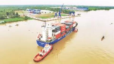 Chính phủ yêu cầu gỡ điểm nghẽn 'nhập siêu logistics'