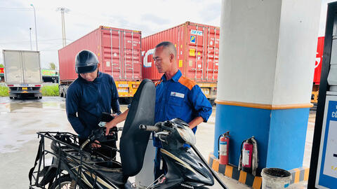 Giá xăng dầu hôm nay 8/2/2026: Dầu Brent dao động quanh 68 USD/thùng