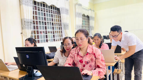 Ban hành quy định chế độ làm việc đối với giáo viên giáo dục thường xuyên