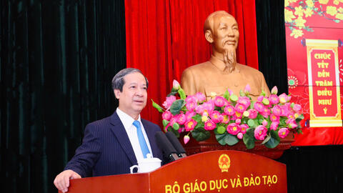 Bộ GD&ĐT gặp mặt, chúc Tết đầu xuân