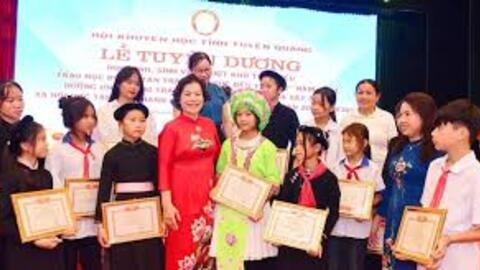 Tăng tốc 'học tập số' từ phong trào khuyến học ở Tuyên Quang
