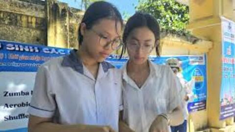 Đề thi Ngữ văn vào lớp 10 tại Quảng Trị tạo 'rung cảm' với học sinh