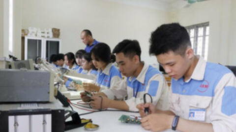 Học nghề mở cơ hội việc làm bền vững cho người dân vùng khó