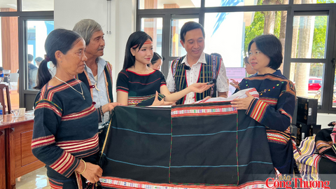 Gia Lai quảng bá nông sản và thổ cẩm Jrai trên sàn thương mại điện tử