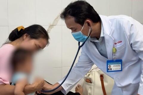 Nắng nóng kéo dài, trẻ em nhập viện vì bệnh hô hấp, tiêu hóa đều tăng