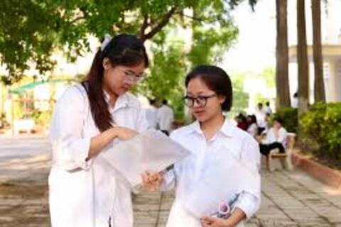 Chấm thi tốt nghiệp THPT năm 2025: Bảo đảm tiến độ, phù hợp thực tiễn