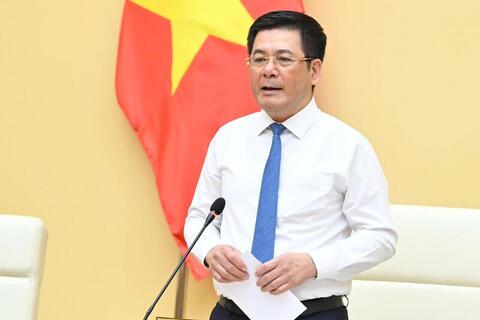 Bộ trưởng Nguyễn Hồng Diên: Đa dạng hóa thị trường, chủ động nguyên liệu để giữ nhịp tăng trưởng xuất khẩu