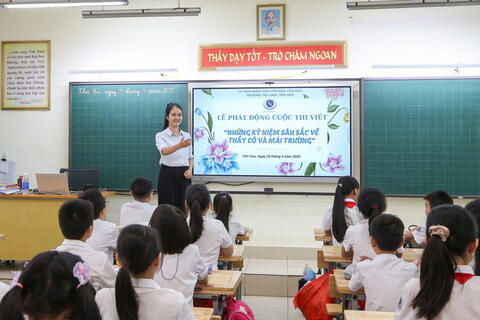 Trường học Thủ đô hưởng ứng cuộc thi viết về thầy cô và mái trường