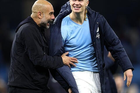 HLV Pep Guardiola: 'Haaland chạm tầm vĩ đại của Messi và Ronaldo'