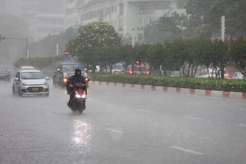 Dự báo thời tiết ngày 17/11: Bắc Bộ trời lạnh, Nam Bộ mưa to tới rất to