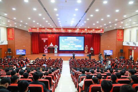 Diễn đàn khoa học quốc gia thúc đẩy đổi mới sáng tạo từ AI và công nghệ xanh