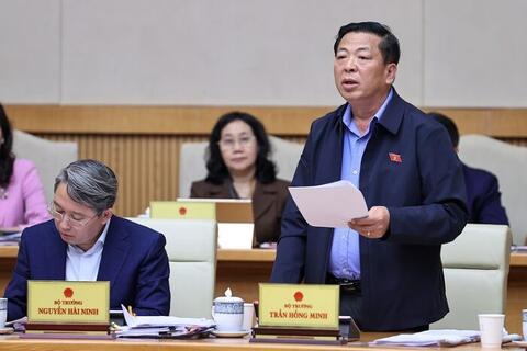 Bộ trưởng Bộ Xây dựng nói gì về tình trạng 'cò mồi' nhà ở xã hội?