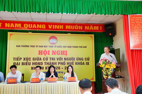 Giáo sư xứ Huế tâm huyết nâng tầm y tế và giáo dục