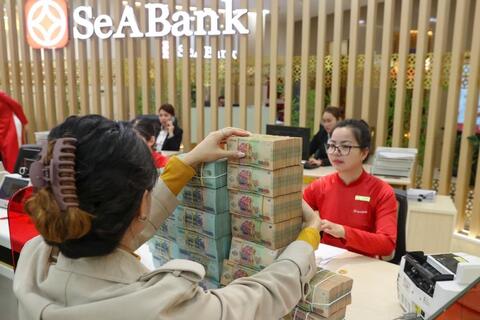 Ngân hàng tăng tốc vốn, cổ tức tiếp tục “nóng”