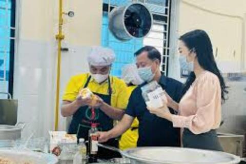 Phú Thọ: Yêu cầu công khai đơn vị cung cấp thực phẩm, suất ăn học đường