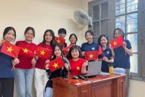 Cử tri mong Quốc hội sớm ban hành chính sách miễn phí sách giáo khoa