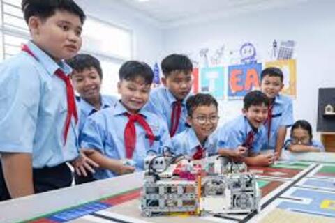 Kỳ vọng giáo dục phát triển bền vững, chú trọng con người và đội ngũ nhà giáo