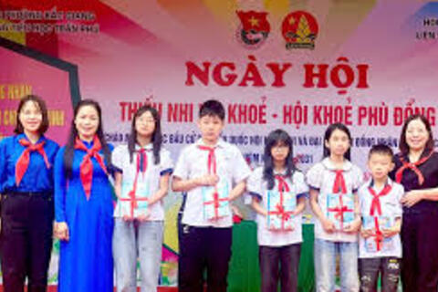 Giáo viên Bắc Ninh được nhận giải thưởng 'Cánh én hồng'