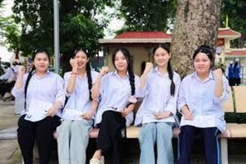 Chiều 11/6, hơn 1,2 triệu thí sinh bước vào bài thi môn Toán