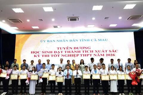 Cà Mau tuyên dương học sinh đạt thành tích xuất sắc trong học tập và thể thao