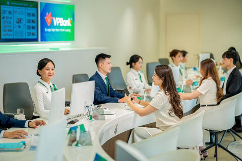 Làn sóng bán vốn ngân hàng cho đối tác ngoại và những kỳ vọng mới