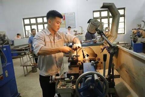 Cam kết việc làm để người trẻ mạnh dạn chọn học nghề