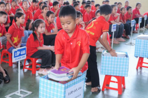 Nghệ An phát động quyên góp sách giáo khoa, xây dựng tủ sách dùng chung