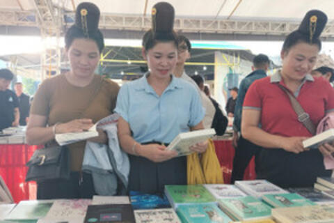 Sơn La nỗ lực cung ứng sách giáo khoa cho học sinh
