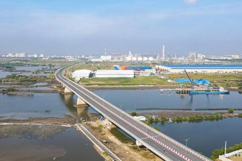 TP. Hồ Chí Minh bàn phương án logistics để kéo dòng hàng khỏi khu lõi