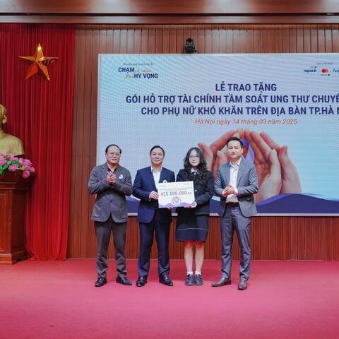 200 phụ nữ nhận hỗ trợ tầm soát ung thư từ NAPAS, Mastercard và Payoo