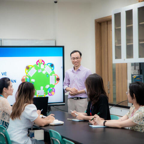 Vai trò then chốt của lãnh đạo nhà trường trong đổi mới giáo dục
