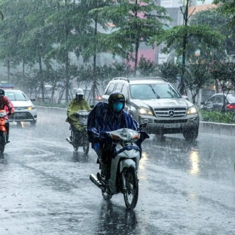 Dự báo thời tiết 7/8: Bắc Bộ có mưa rào, Nam Bộ ngày nắng nóng