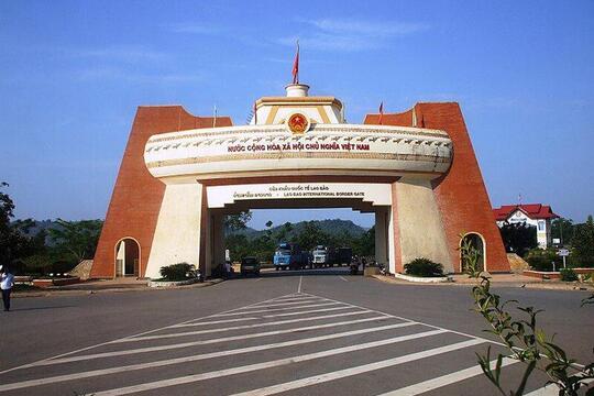 Hợp tác kinh tế Việt Nam - Lào: Động lực từ thương mại biên giới