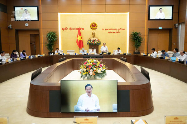 Hoàn thiện khung pháp lý về hàng hải và đường thủy, tạo động lực phát triển kinh tế biển