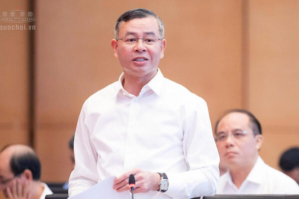 Đại biểu Quốc hội: Cho ý kiến về dự án Luật sửa đổi, bổ sung một số điều của Luật Kế toán, Luật Kiểm toán độc lập
