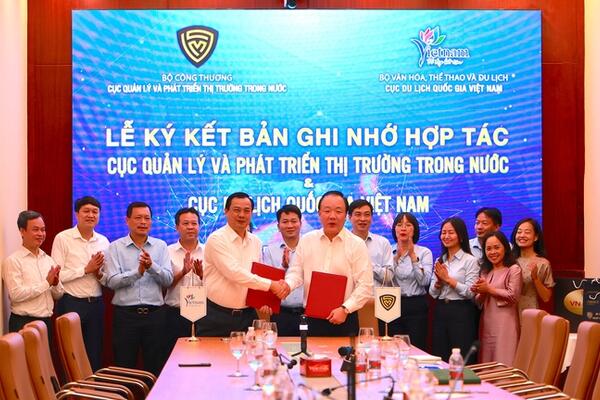 Cục Quản lý và Phát triển thị trường trong nước và Cục Du lịch Quốc gia Việt Nam ký kết hợp tác