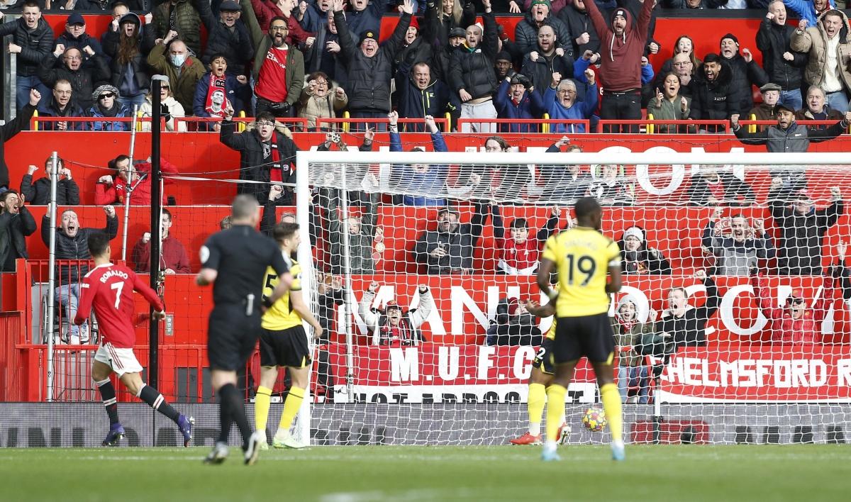 Phút 15, Cristiano Ronaldo chọc thủng lưới Watford nhưng bàn thắng không được công nhận vì lỗi việt vị. (Ảnh: Reuters)