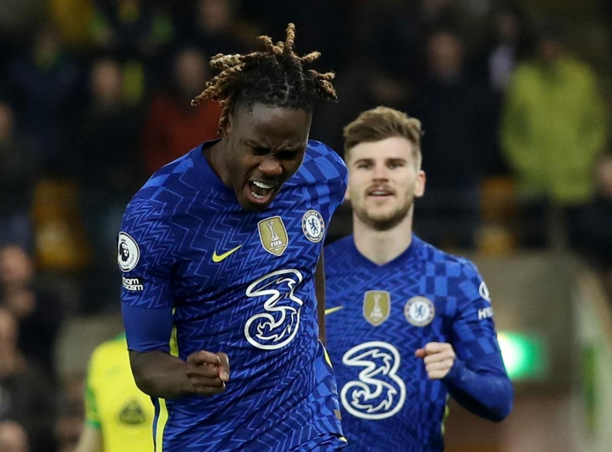 Trevoh Chalobah mở tỉ số cho Chelsea từ sớm (Ảnh: Reuters).