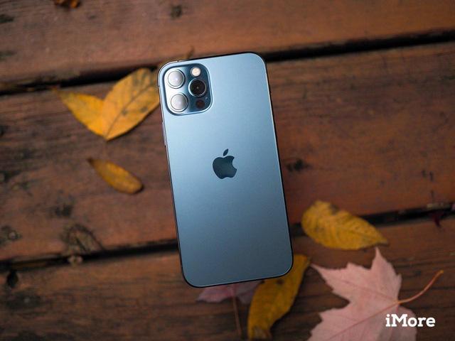 Apple mở bán iPhone 12 series hàng "tân trang"  - Ảnh 1.