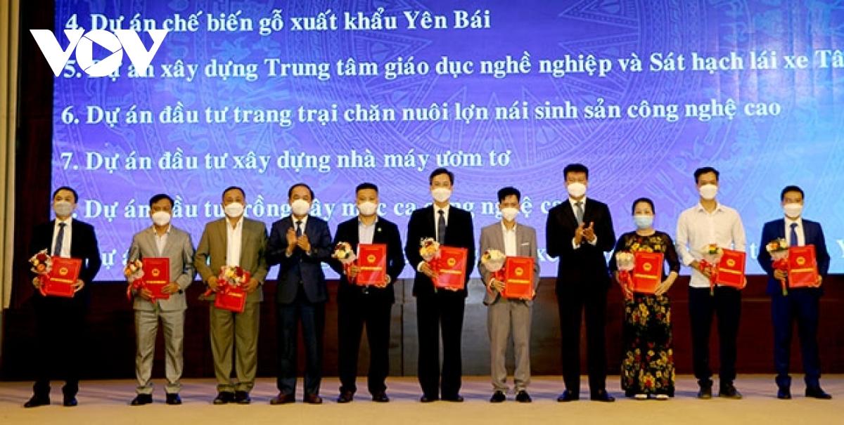 Yên Bái trao quyết định đầu tư cho 9 dự án, với tổng số vốn gần 1.500 tỷ  đồng