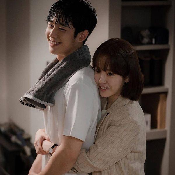 Han Ji Min và Son Ye Jin đều hợp tác với Jung Hae In trong những câu chuyện tình chị em lệch tuổi. Ảnh: Xinhua