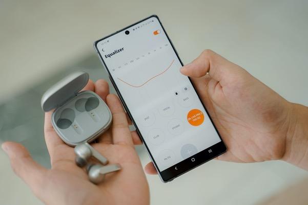 Trải nghiệm JBL Live Pro 2 TWS: Pin bền hơn, âm hay hơn, chống ồn tốt hơn lại có bộ vỏ mới - Ảnh 4.