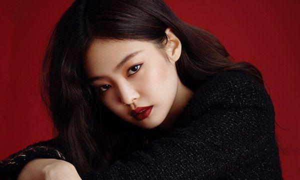 Jennie nhóm Blackpink cảnh báo người hâm mộ về dự án phim đầu tiên của mình