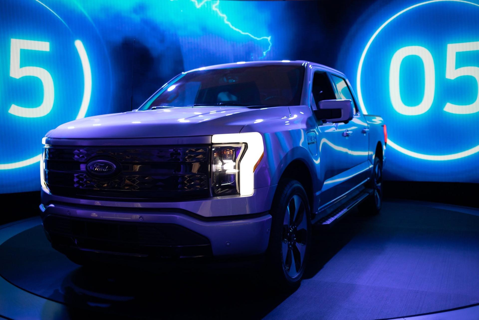Ford bất ngờ bứt tốc trong cuộc đua xe điện: Tuyên bố tạo ra loại pin rẻ nhất nước Mỹ, đặc biệt bền và rất hiệu quả khi sạc nhanh - Ảnh 1. Ford bất ngờ bứt tốc trong cuộc đua xe điện: Tuyên bố tạo ra loại pin rẻ nhất nước Mỹ, đặc biệt bền và rất hiệu quả khi sạc nhanh - Ảnh 1.