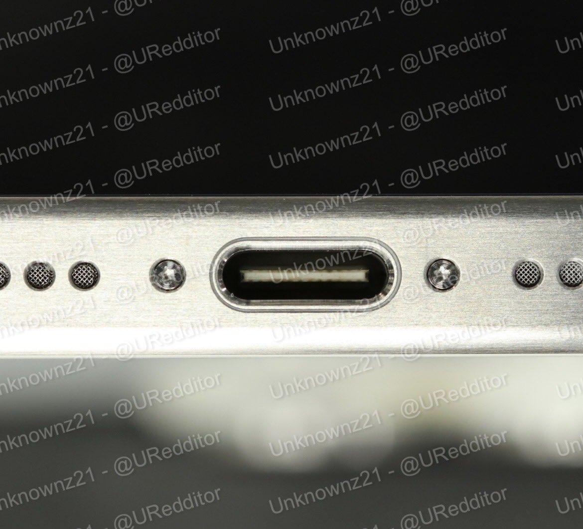 Lộ hình ảnh thực tế của iPhone 15 Pro với cổng USB-C - Ảnh 1. Lộ hình ảnh thực tế của iPhone 15 Pro với cổng USB-C - Ảnh 1.
