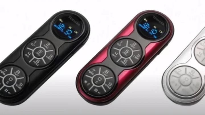 Top 12 chiếc điện thoại kỳ lạ từ những năm 2000 - Ảnh 8. Top 12 chiếc điện thoại kỳ lạ từ những năm 2000 - Ảnh 8.