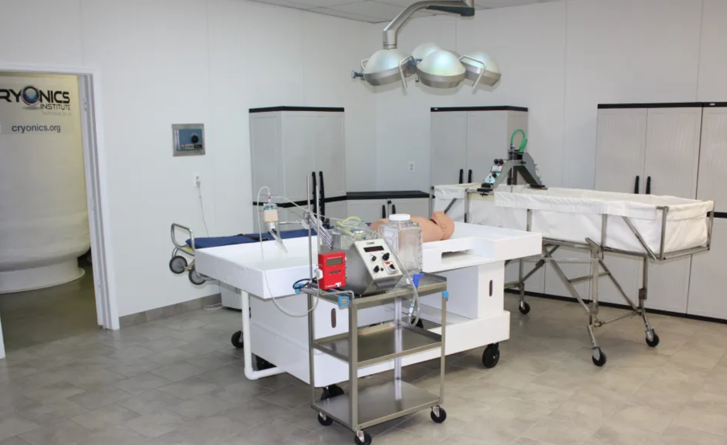Khám phá cơ sở đông lạnh xác người để chờ hồi sinh: Bao nhiêu người sẵn sàng chi “bộn tiền” để có một cuộc đời thứ hai? - Ảnh 3. Khám phá cơ sở đông lạnh xác người để chờ hồi sinh: Bao nhiêu người sẵn sàng chi “bộn tiền” để có một cuộc đời thứ hai? - Ảnh 3.