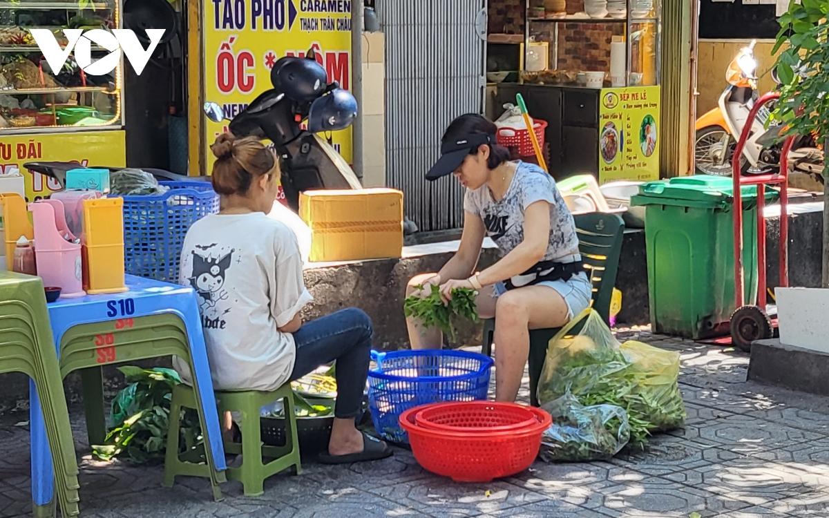 via he, san choi tap the o ha noi bi chiem dung lam noi kinh doanh hinh anh 13